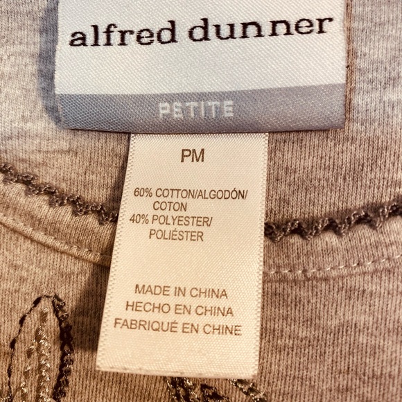 Alfred Dunner- Top- Gray. 3/4 sleeves. Size PM. Embroidery in front. - Picture 6 of 6